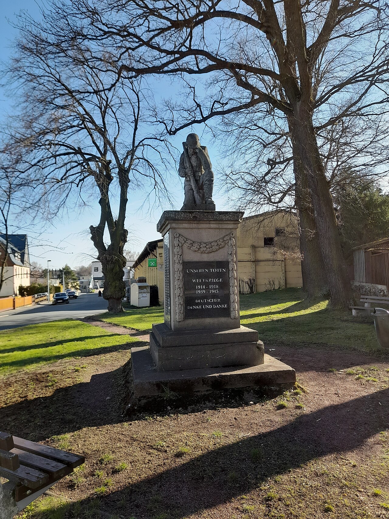 Gefallenendenkmal Auma