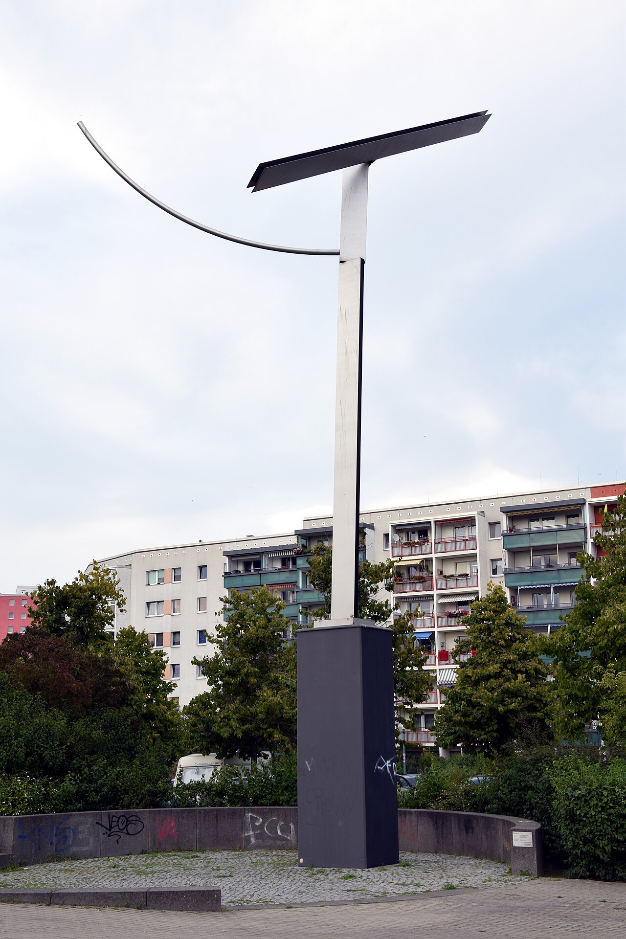 Wind chime 2,43° vorwärts geneigt by Rolf Lieberknecht Berlin-Hellersdorf, Germany