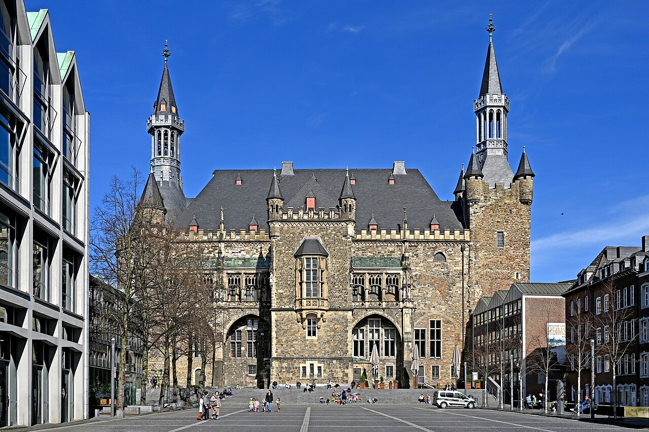 Aachen, Rathaus von Süden