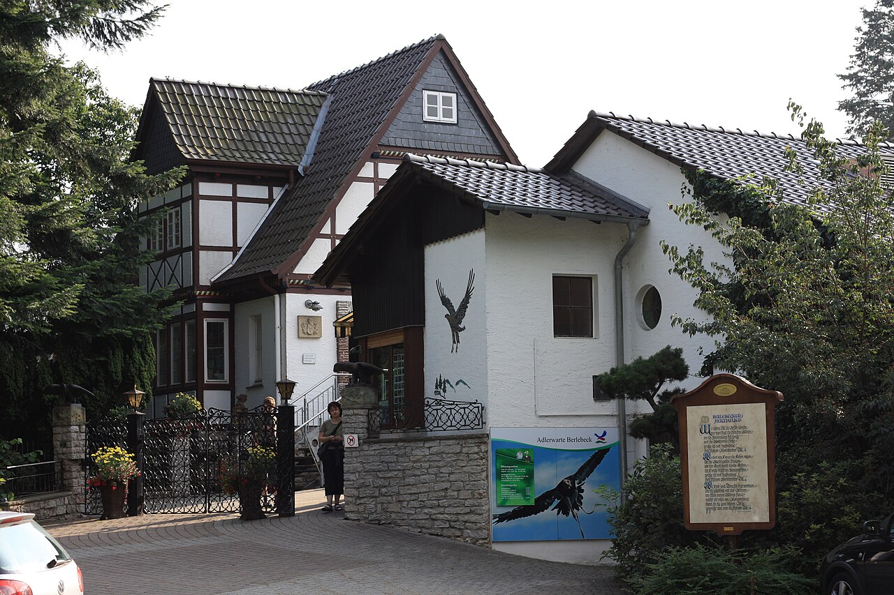 Eingangsgebäude der Adlerwarte Berlebeck