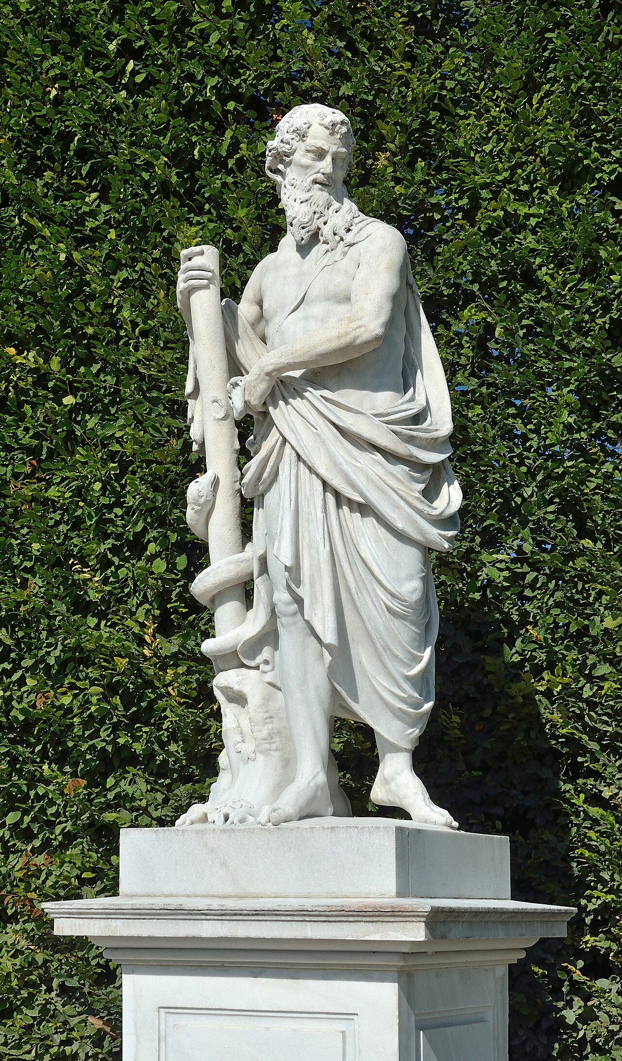 Wien, Schlosspark Schönbrunn, Figuren aus Sterzinger Marmor am Großen Parterre, 1773–1780