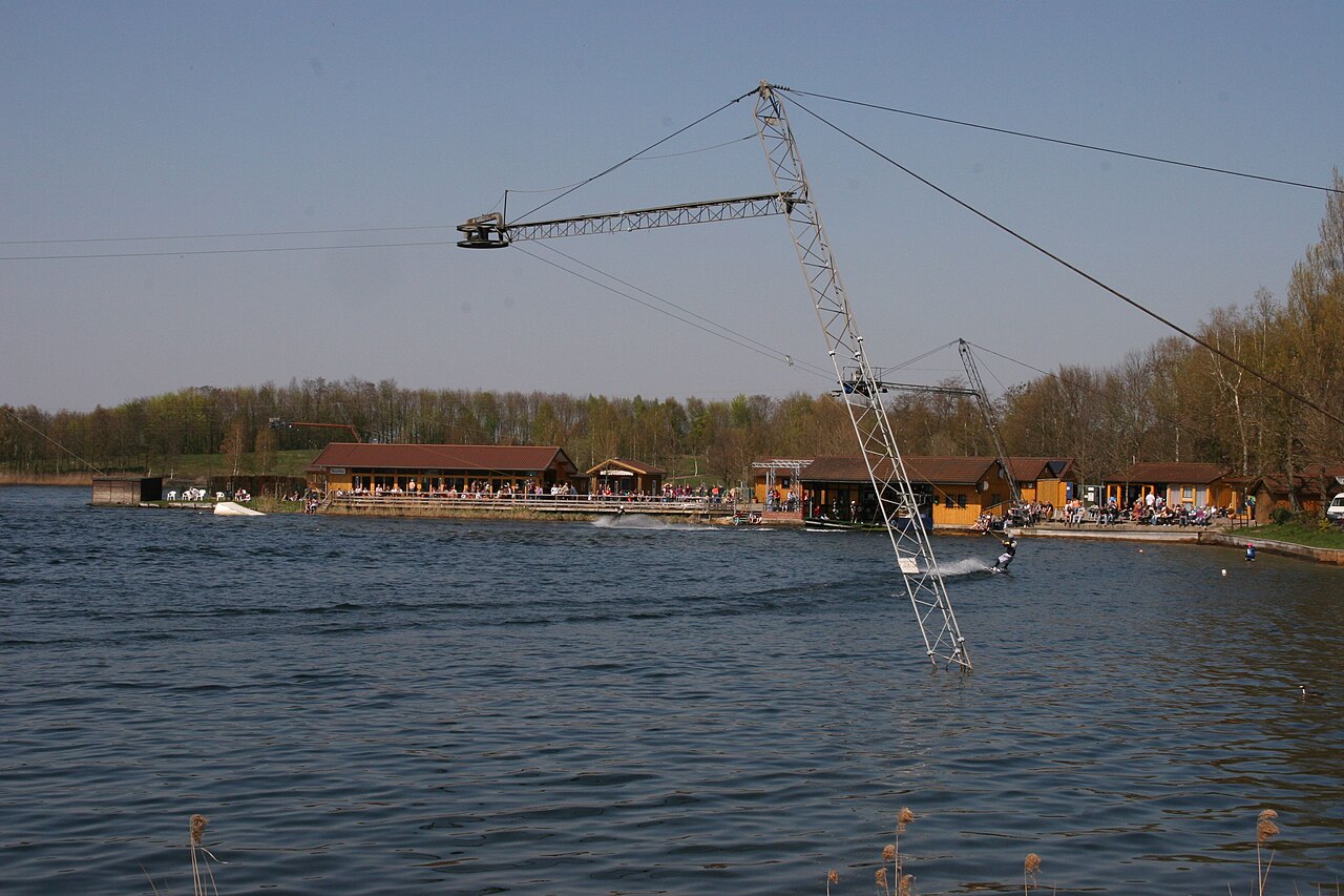 Rieste: waterskiing centre Alfsee