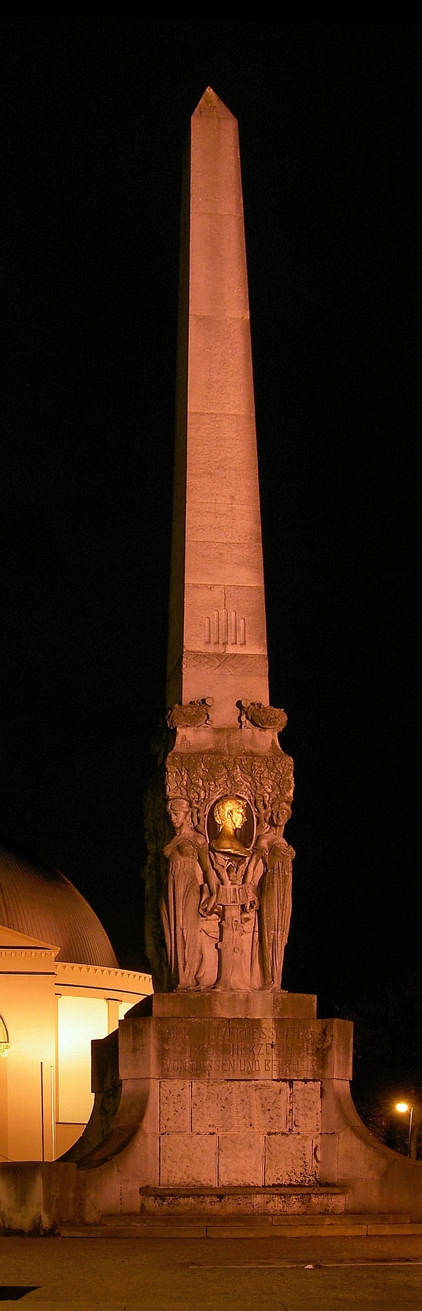 Darmstadt, Alice monument, 1902 by sculptor Ludwig Habich