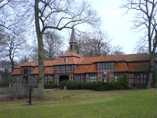 =Torhaus Wellingsbüttel_2006 mit Alstertal-Museum Urheber= PodracerHH 20:36, 9