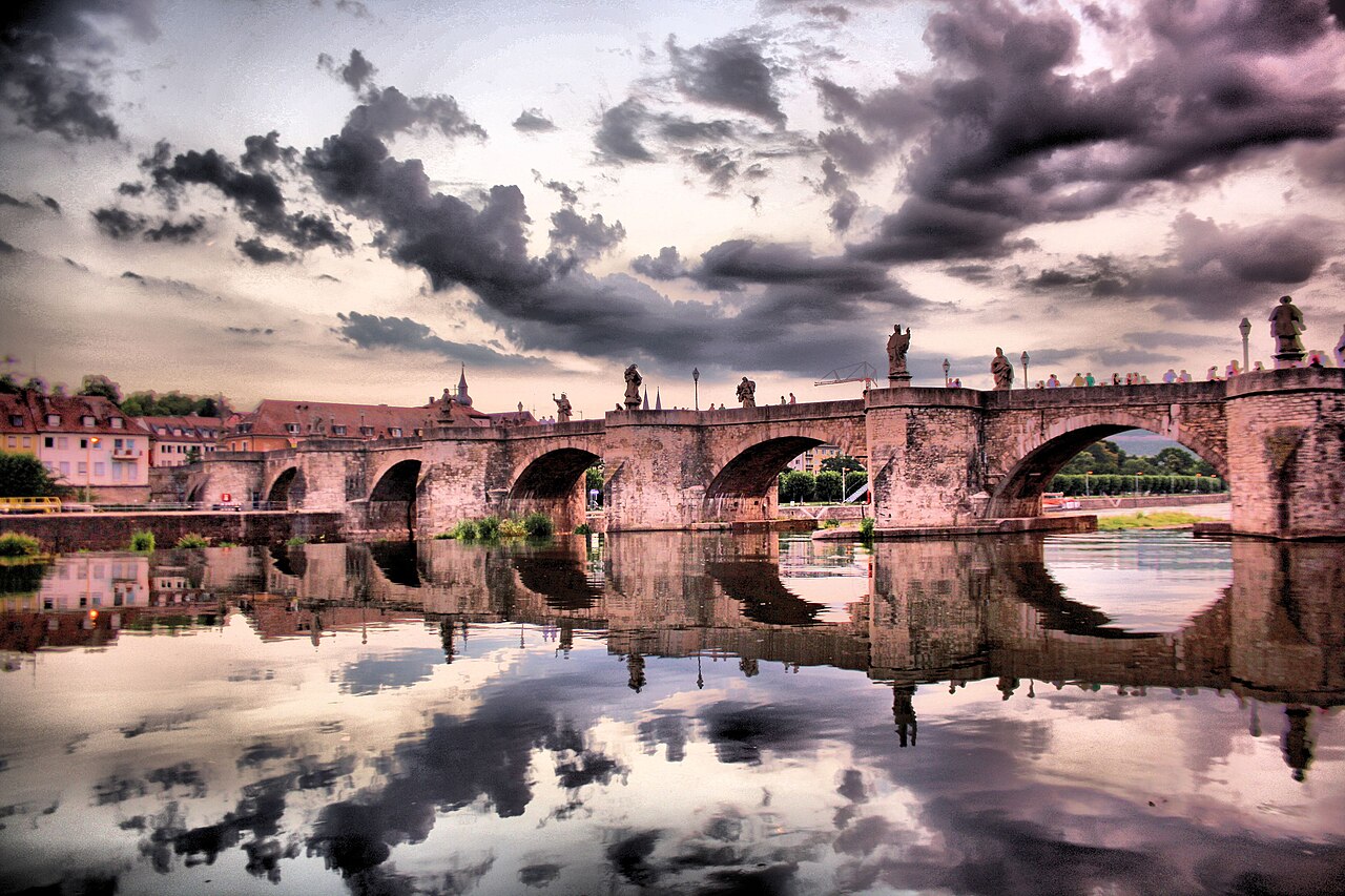 Würzburg, Alte Mainbrücke