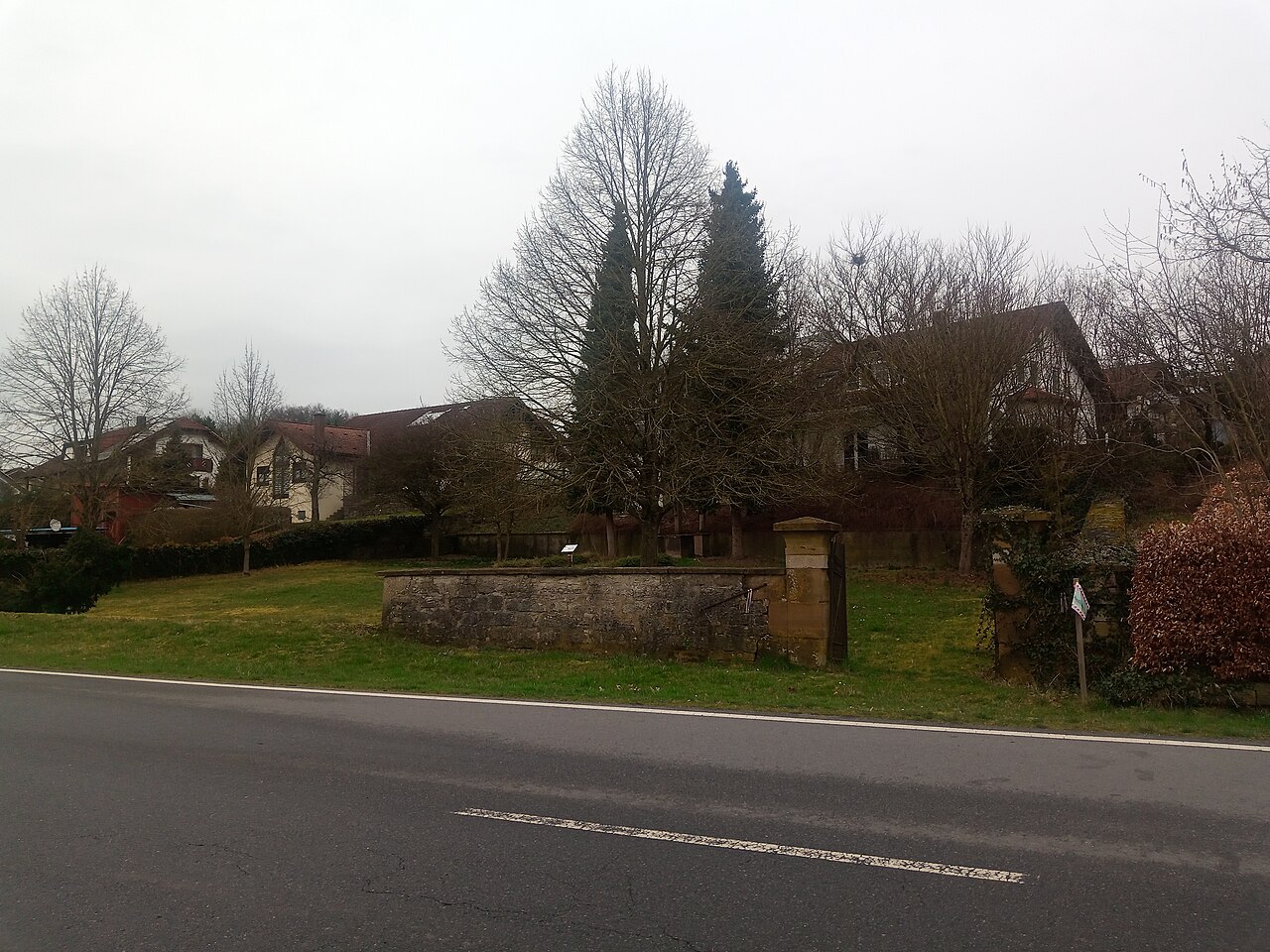 Ehemaliger Friedhof Erlenbachs (Ravenstein)