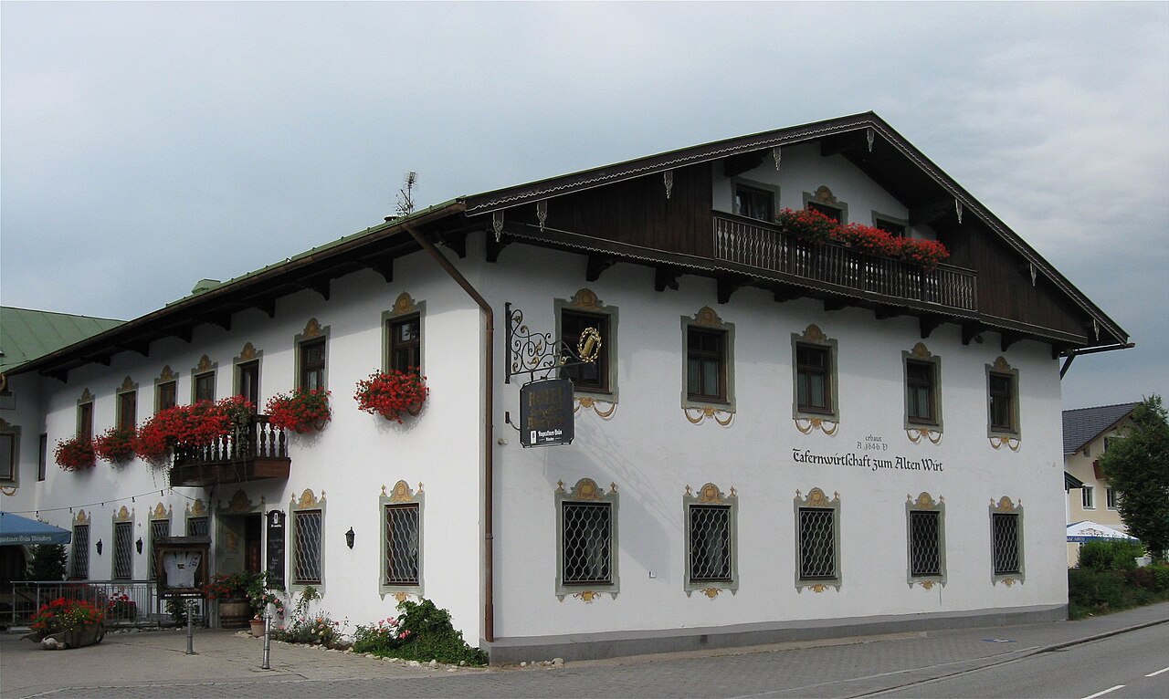 Weyarn, Miesbacher Straße 2