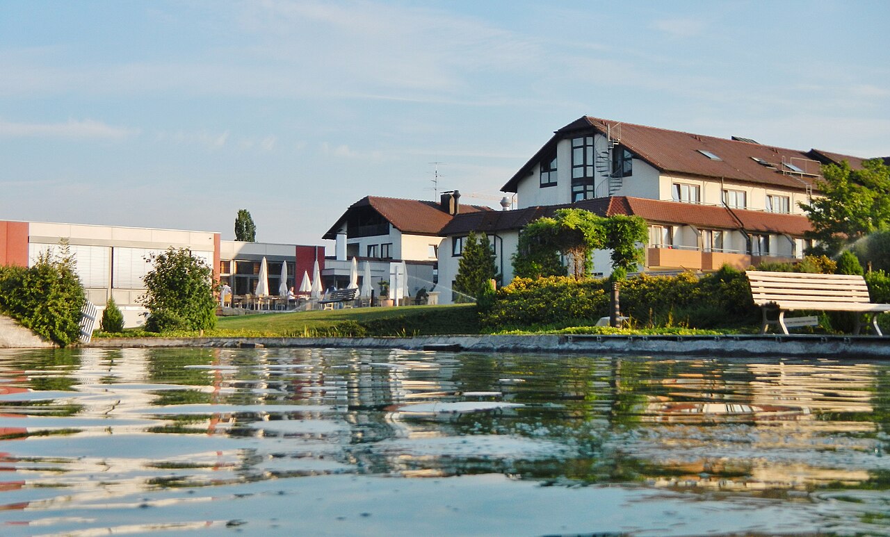 Schwimmteich im Hotel Aramis, Gäufelden-Nebringen