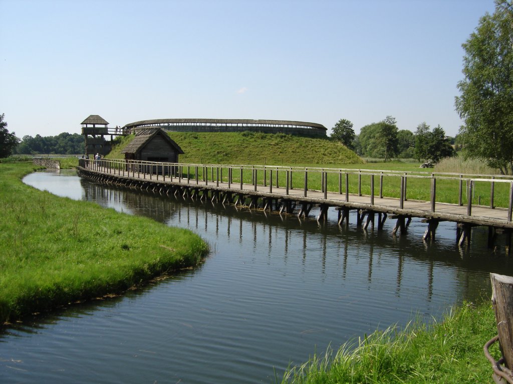 Archaeological open-air museum Groß Raden, reconstructed main castle with access bridge