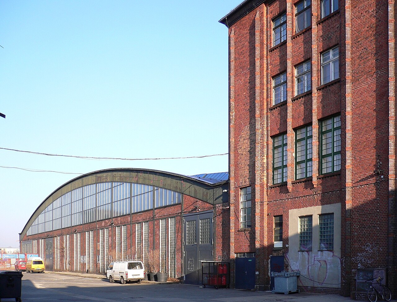 Berlin , Alt-Treptow , Eichenstraße 4 – bus-maintenance-hall of former ABOAG, architect: Franz Ahrens, build 1927