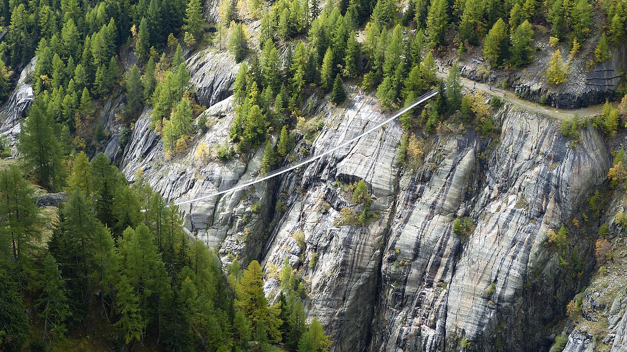 Foto von Aspi-Titter-Hängebrücke