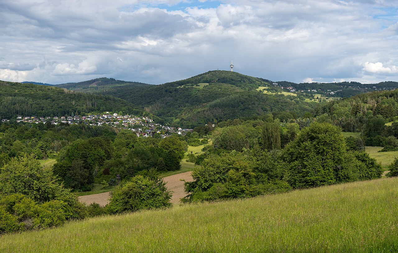 View of the Atzelberg and Ehlhalten in the Taunus range
