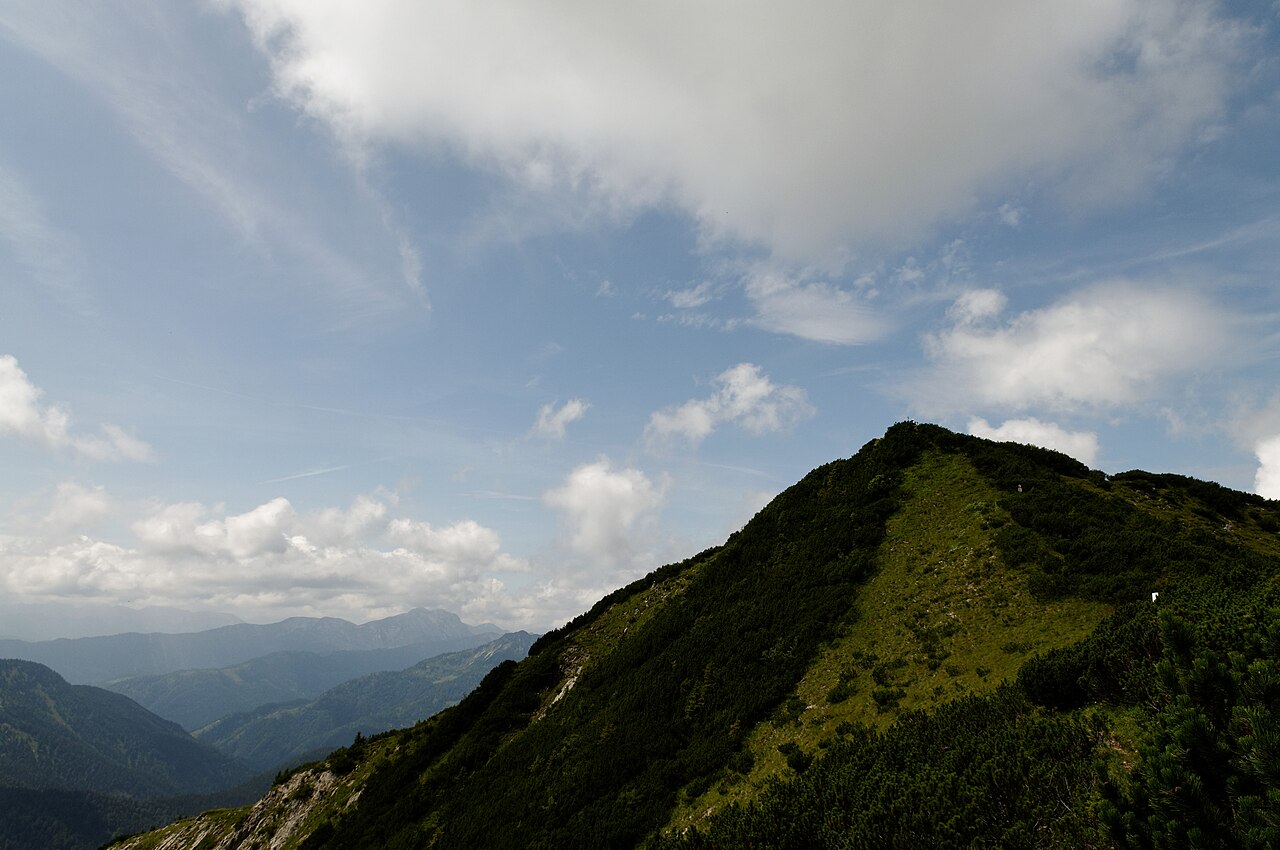 Gipfel des Auerspitz im Mangfallgebirge, von der Maroldschneid aus gesehen