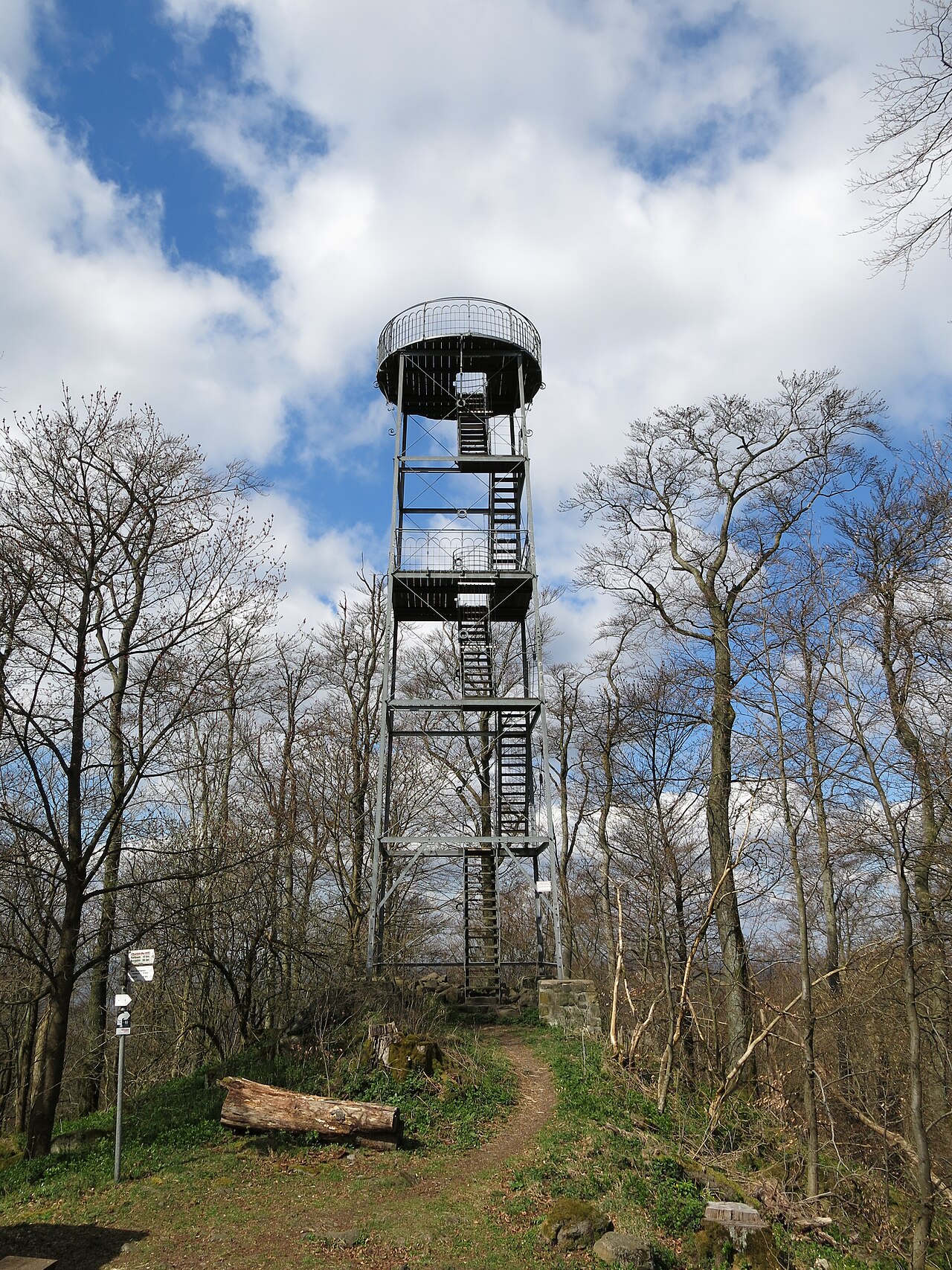The observation tower on Dreistelzberg