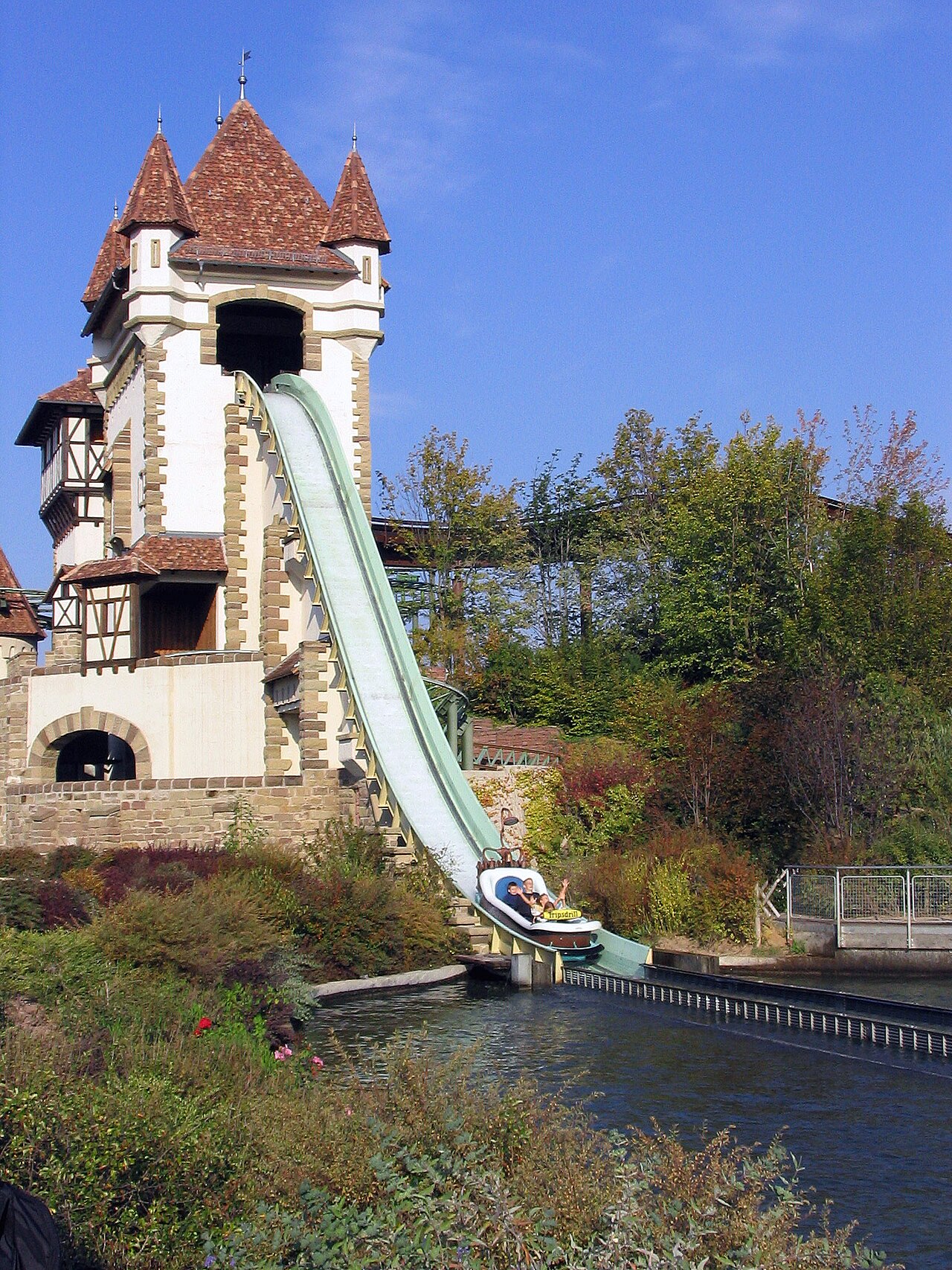 Badewannen-Fahrt zum Jungbrunnen (Log Flume) in Tripsdrill, Germany