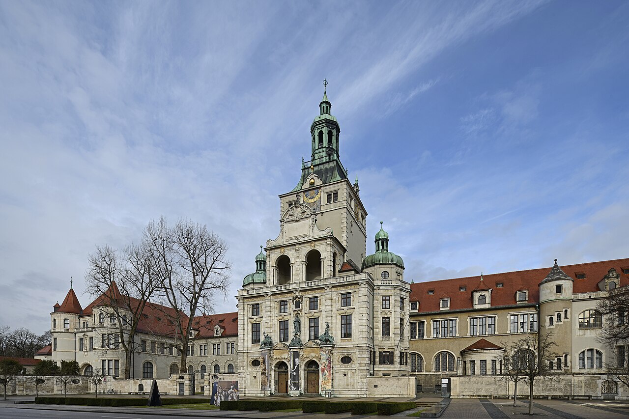 München, Prinzregentenstraße, Fassadenansicht Hauptbau, Bayerisches Nationalmuseum