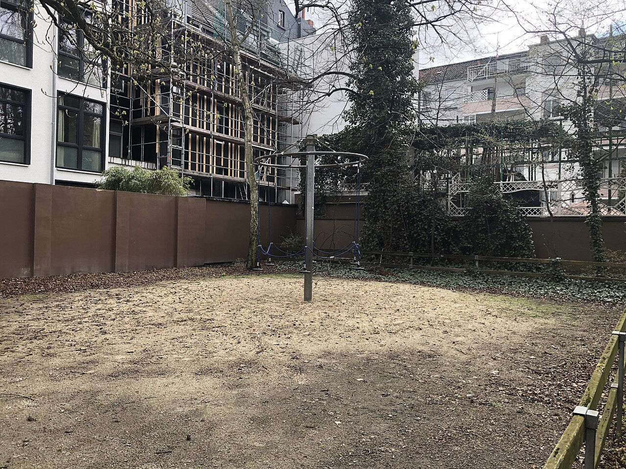 Spielplatz Behnsenstraße-Mitte in Hannover-Linden Süd