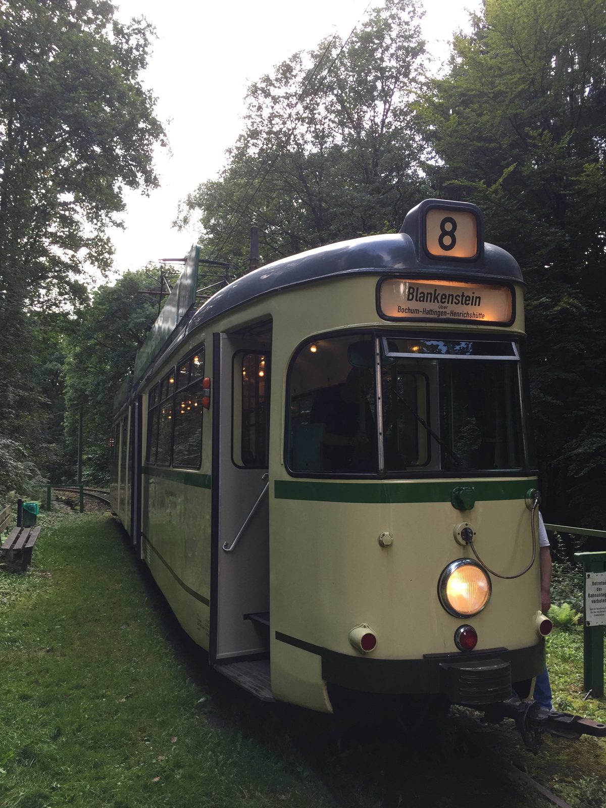 Historische Busse und Bahnen aus dem Bergischen Land<br>