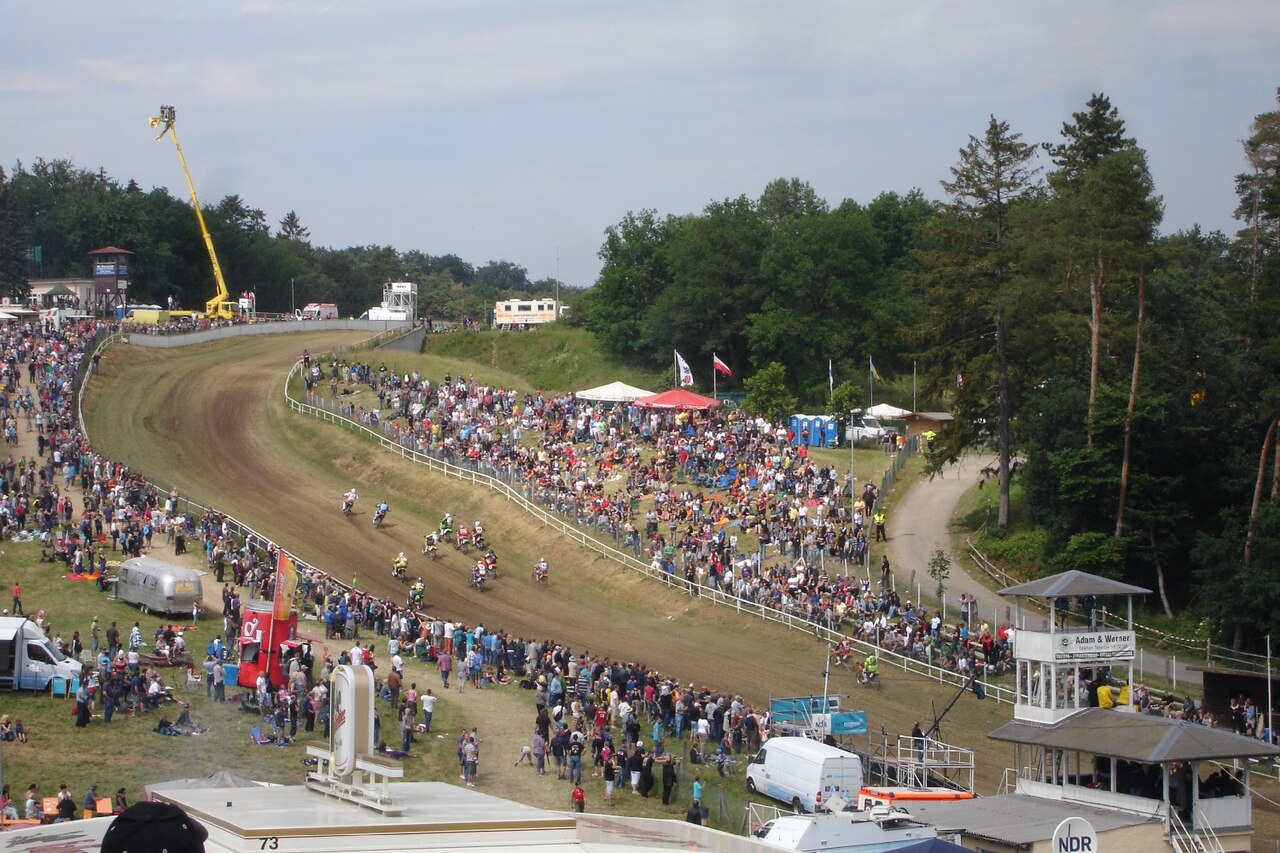 Der Starthang beim Bergring-Rennen 2011