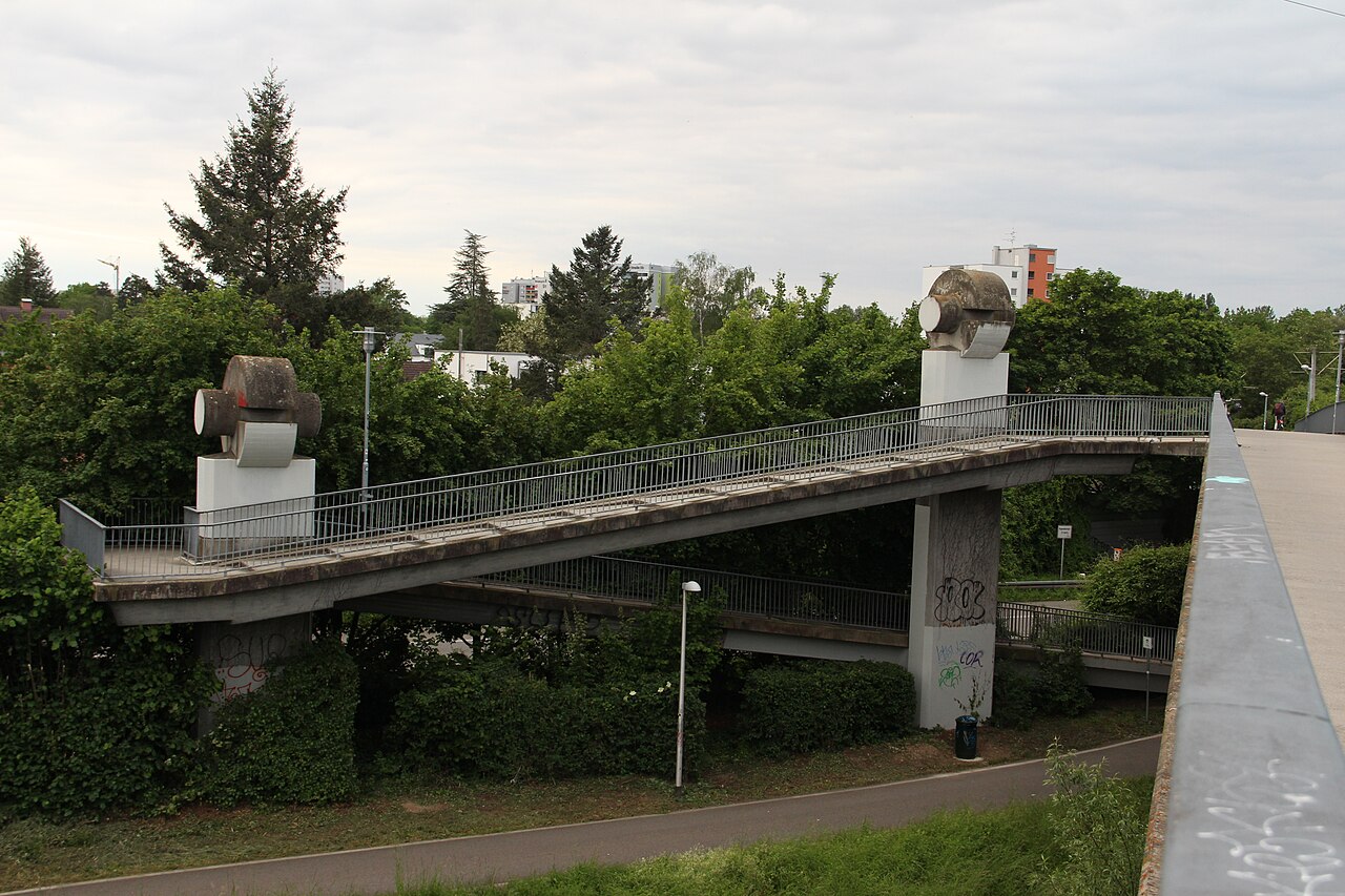 Die Treppenrampe zum FR 1 soll zu einer durchgehend befahrbaren Rampe umgebaut werden