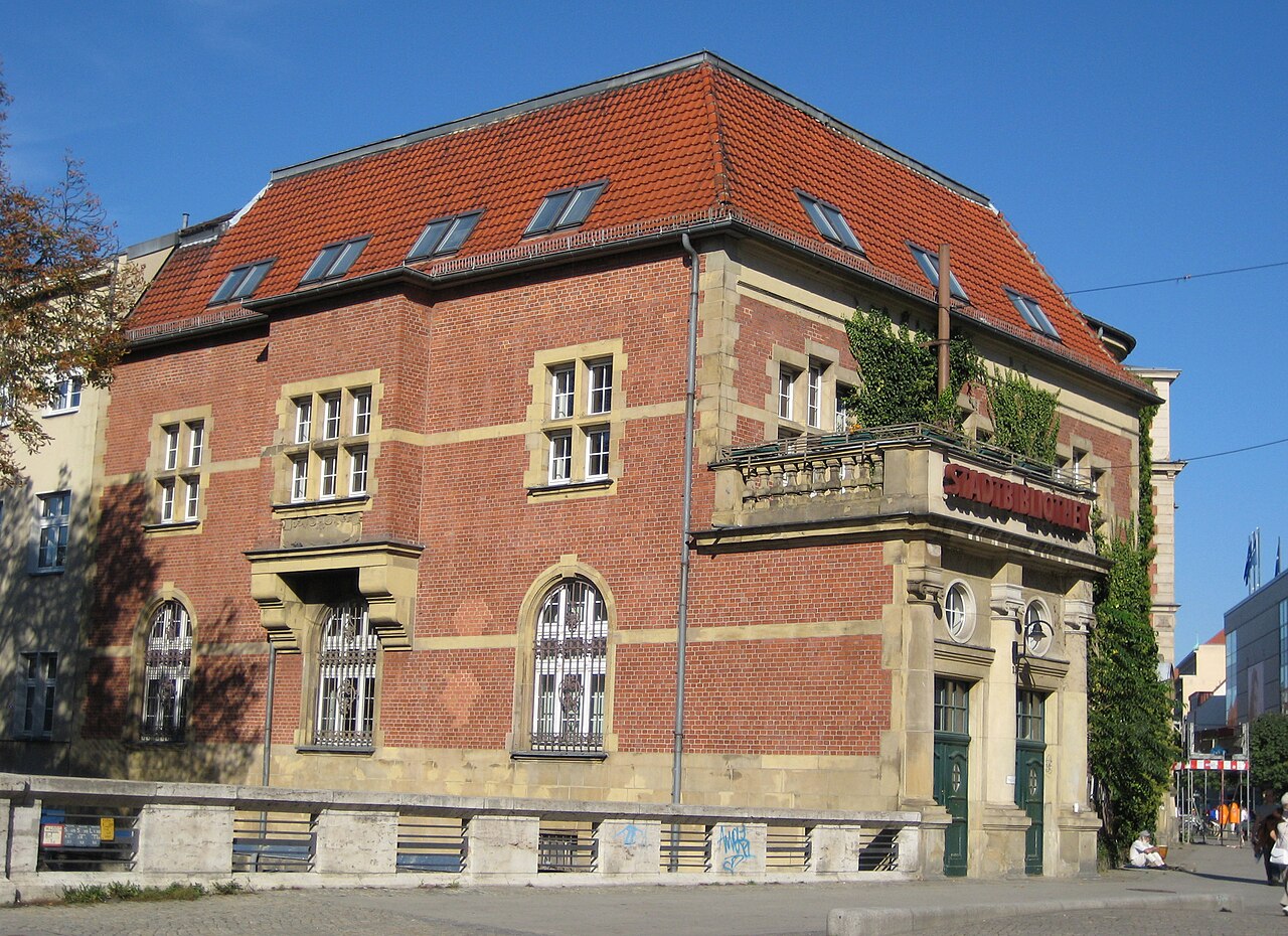 Stadtbibliothek Spandau Carl-Schurz-Straße 13