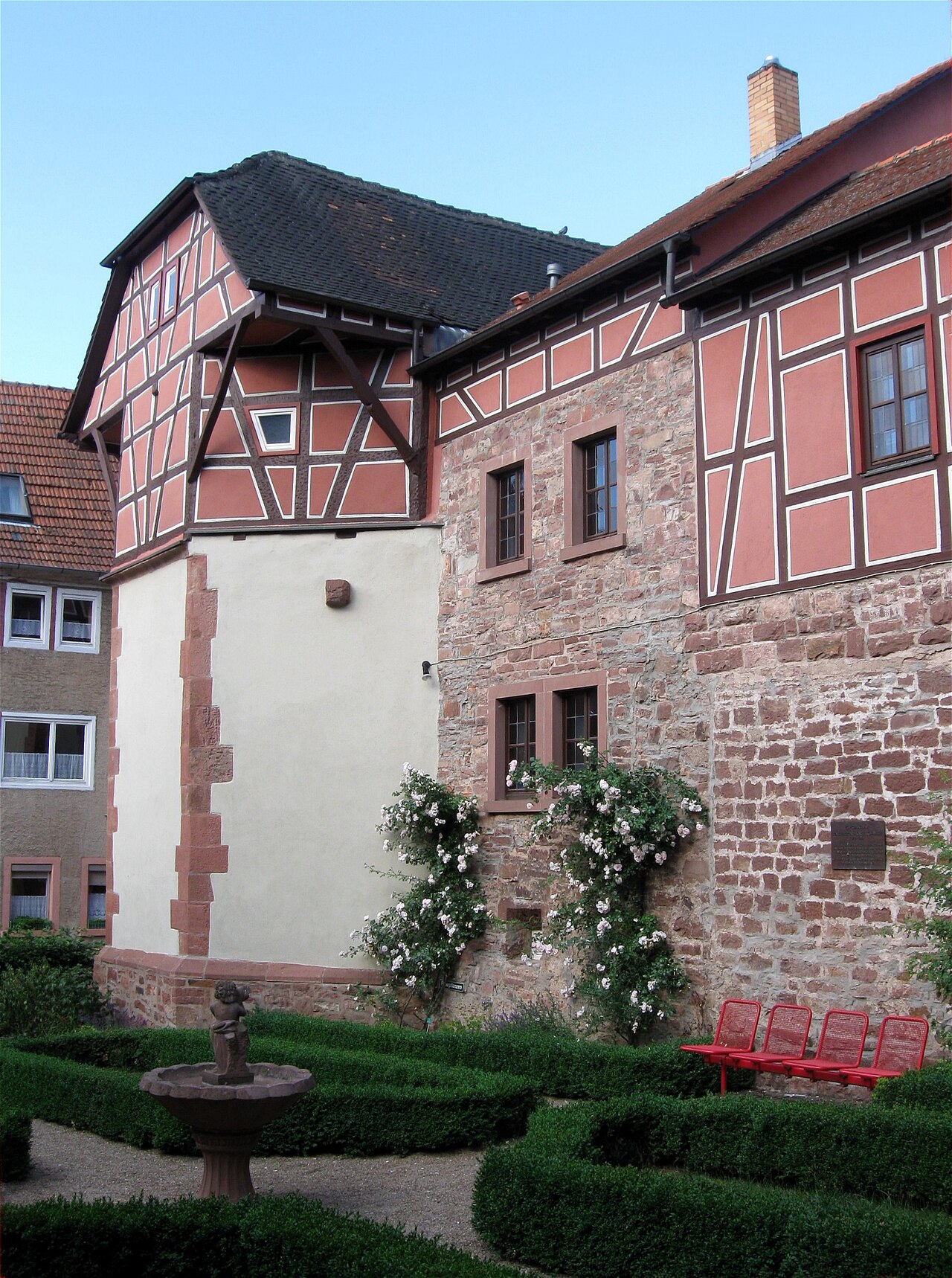 Beginenklösterle in Buchen (Odenwald), Baden-Württemberg, beherbergt die Bücherei des Judentums