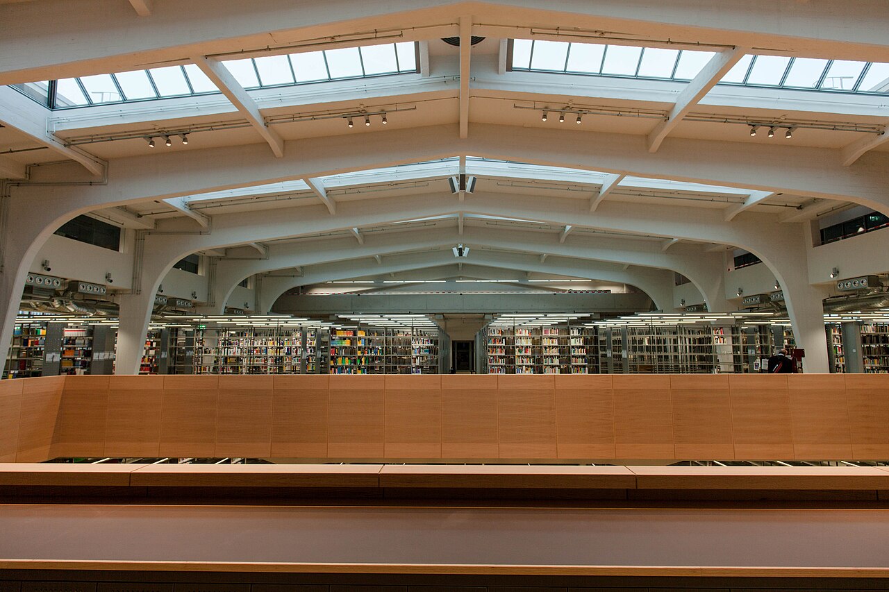 Die Bibliothek der Hochschule Düsseldorf im Alten Schlachthof in Düsseldorf-Derendorf
