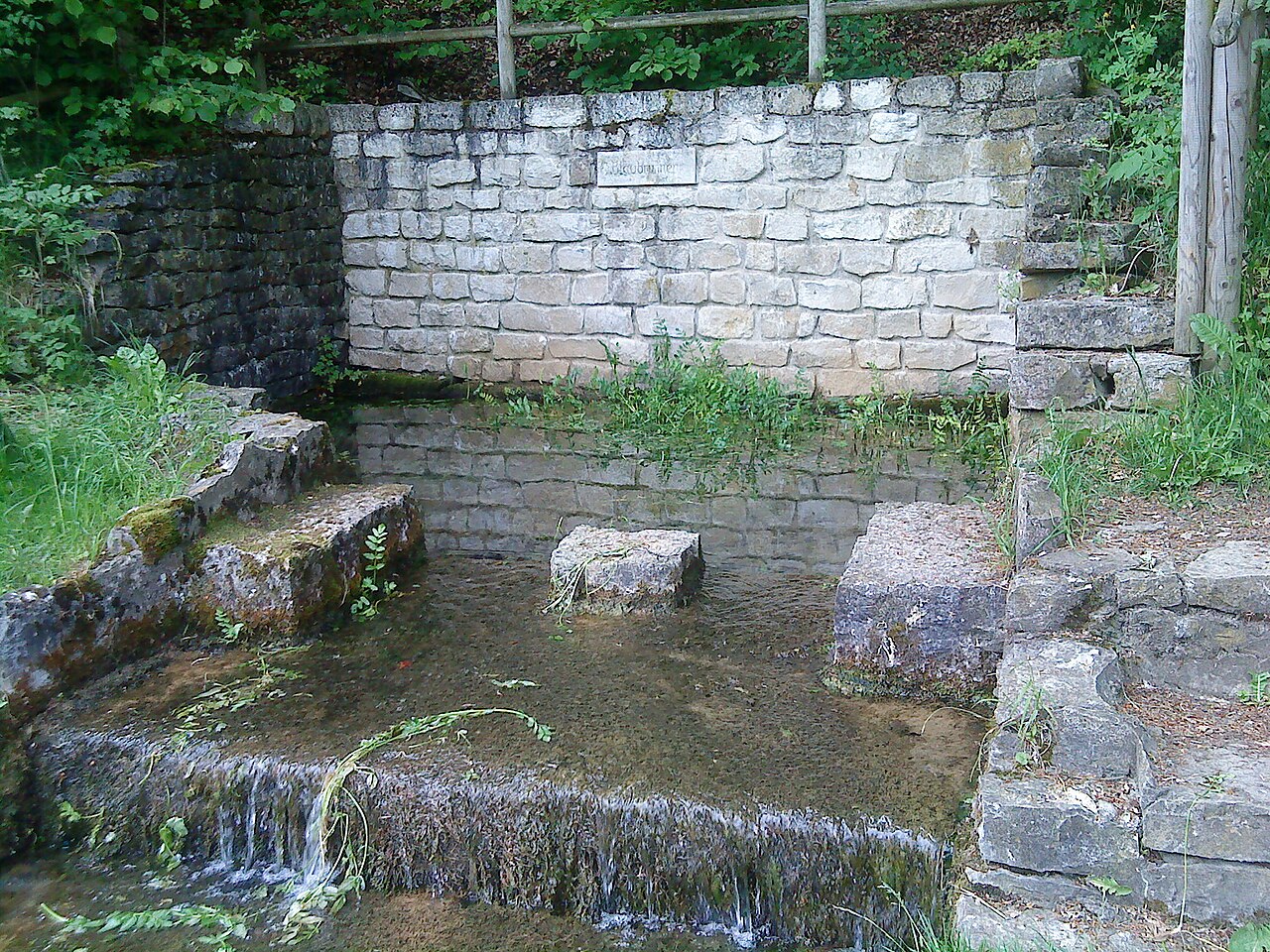Der Blaubrunnen in Titting-Altdorf