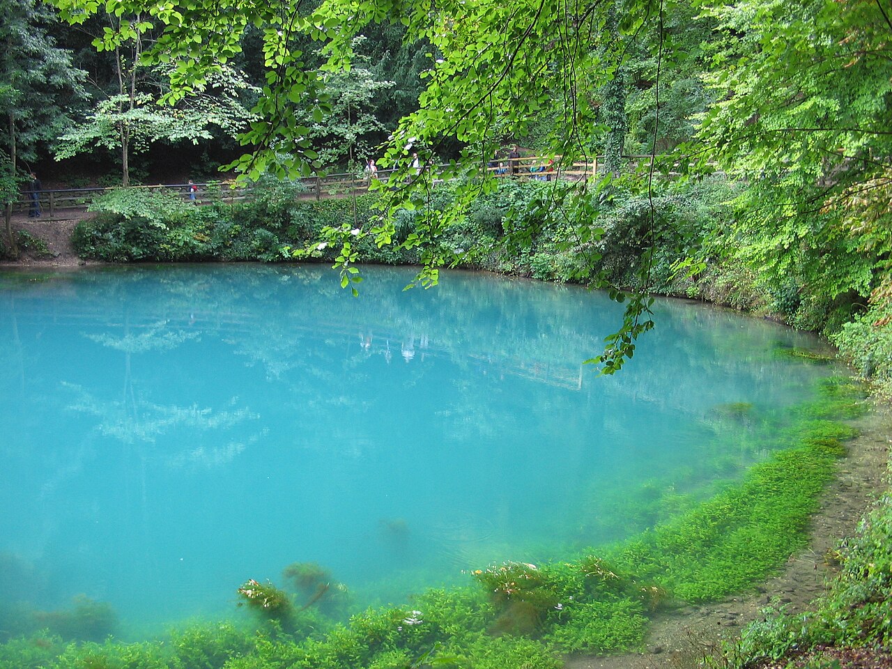 Der Blautopf in Blaubeuren