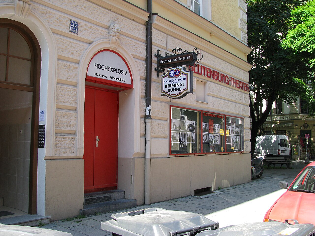 Das Blutenburg-Theater in der Blutenburgstraße 35 in München