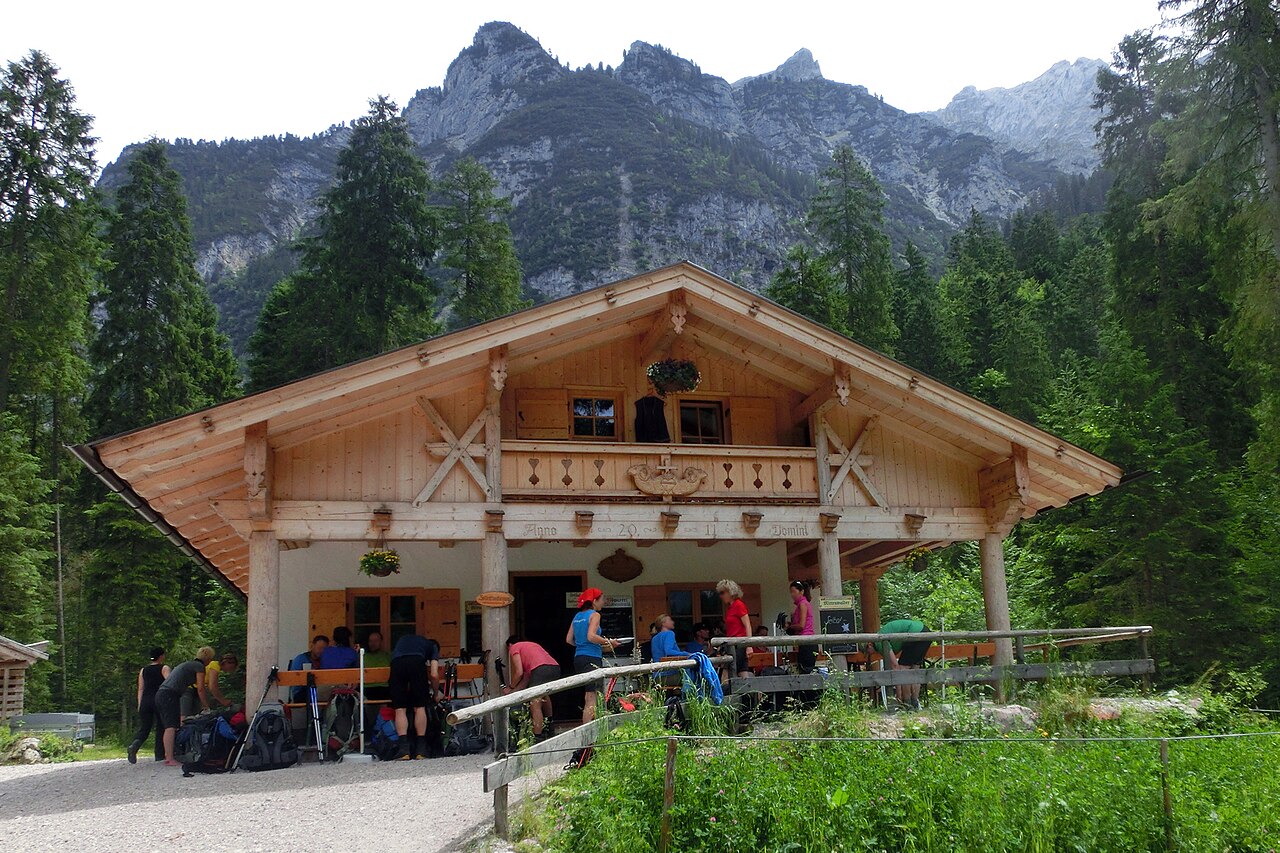 Bockhütte im Reintal im Juli 2014