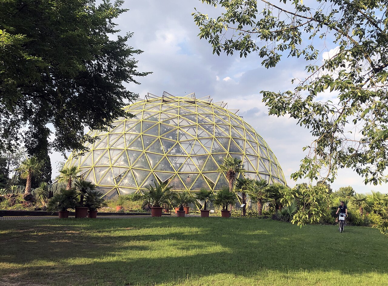 Kuppelgewächshaus im Botanischer Garten Düsseldorf Juli 2020