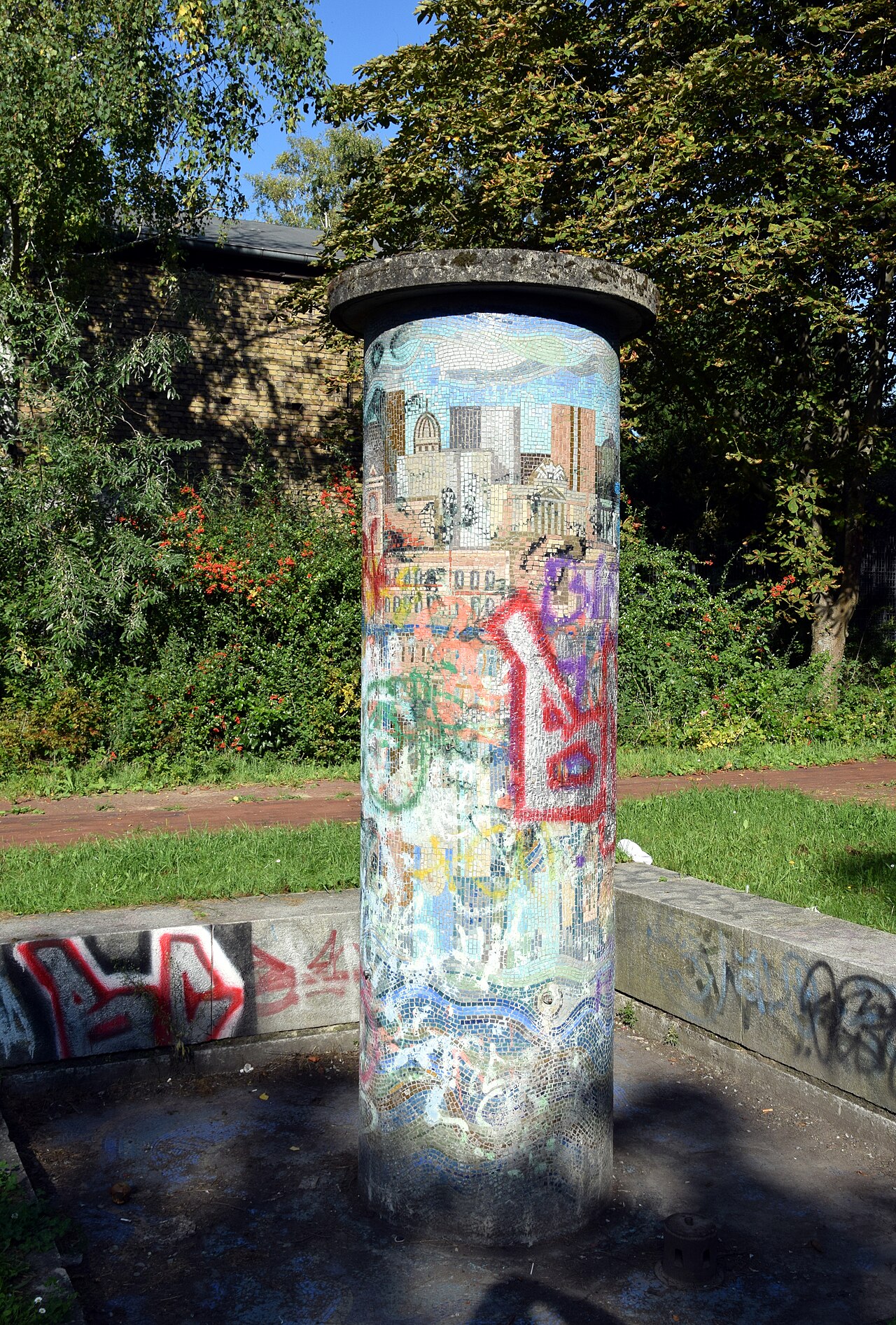 Foto von Brunnen "Berliner Stadtlandschaft"