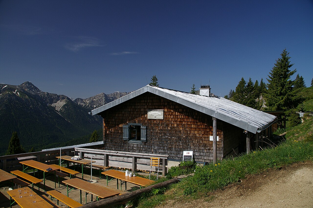 The alpine hut “Brunnenkopfhäuser” in the Ammergauer Alps