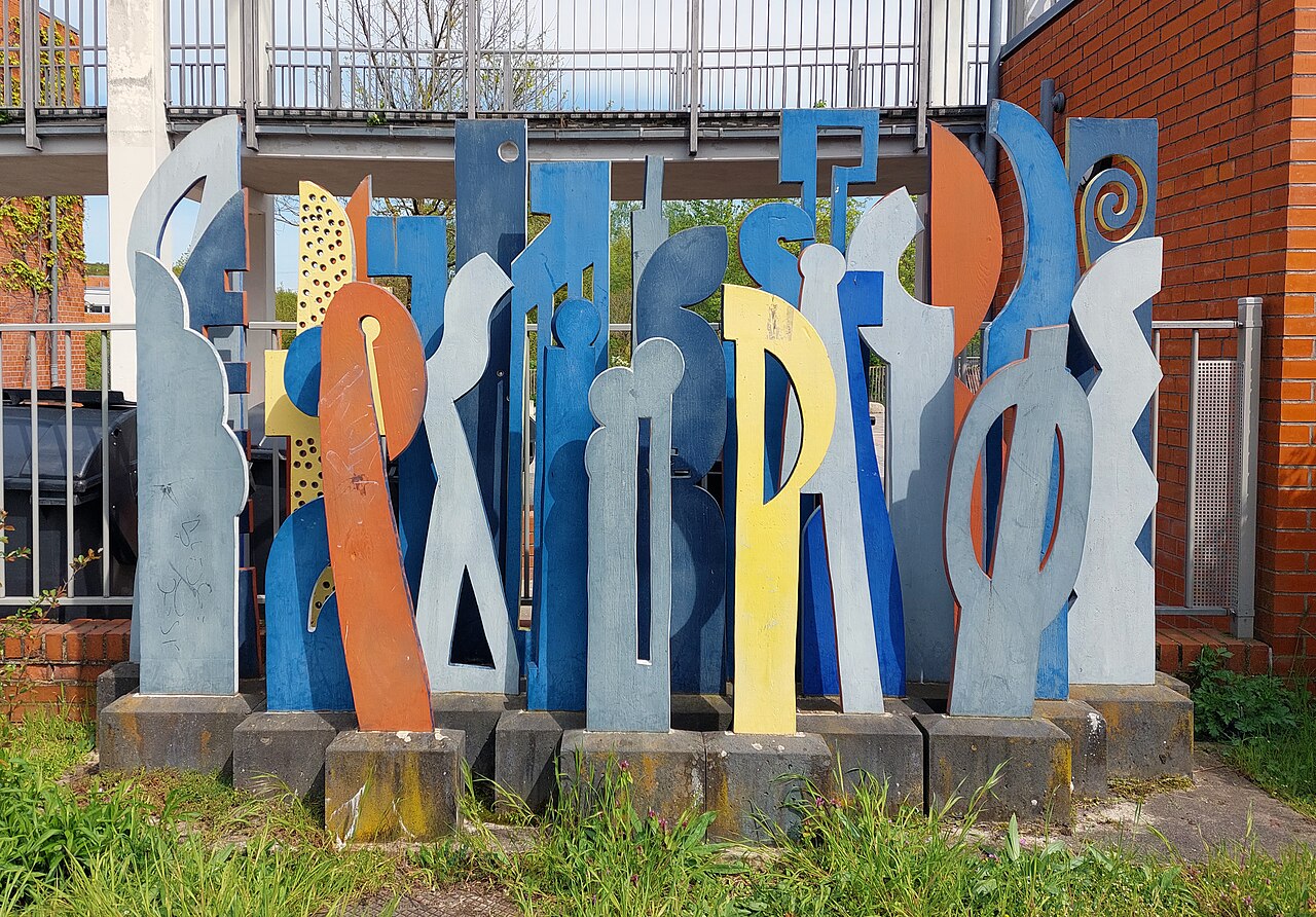 Sculpture, " Buchstabengruppe " by Herbert Wiegand , 1996, Achillesstraße 31, Berlin-Karow , Germany
