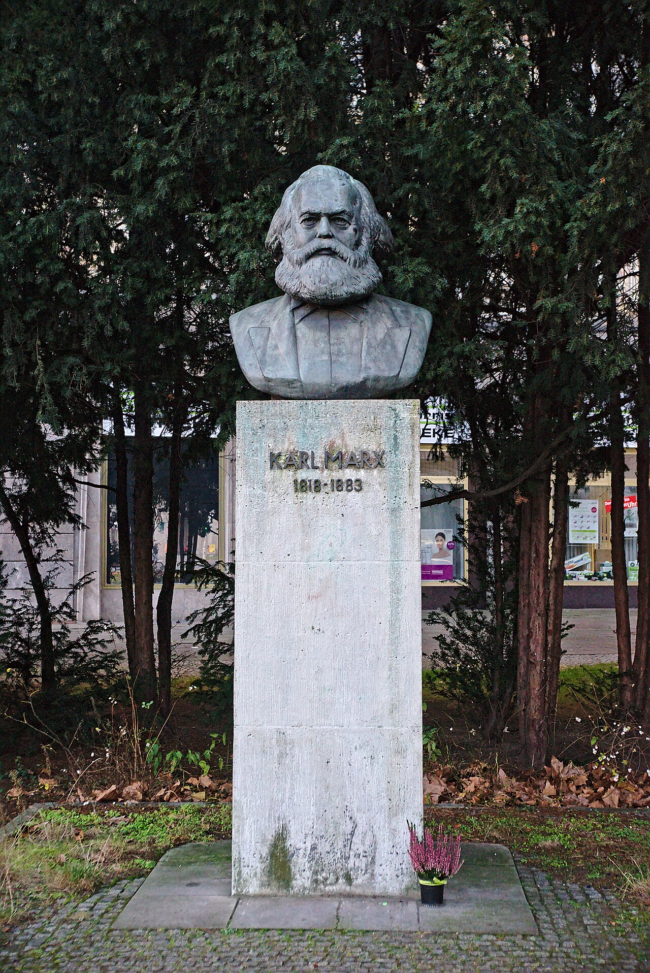 Karl Marx @ Karl-Marx-Straße