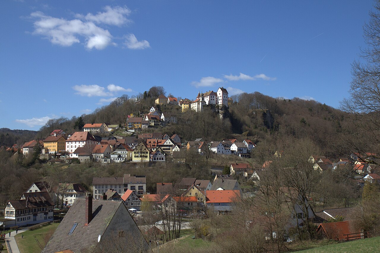 Burg Egloffstein - Ansicht aus östlicher Richtung