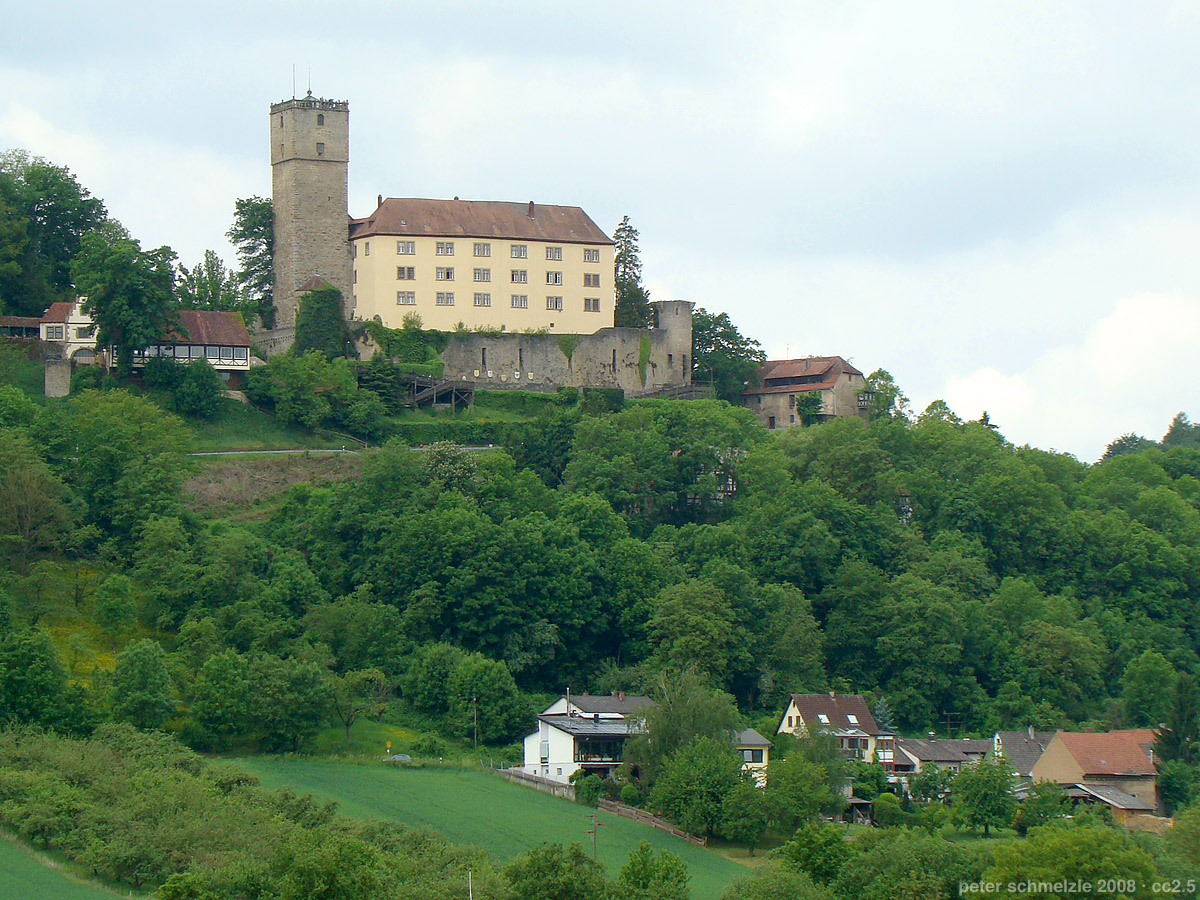 Burg Guttenberg in Haßmersheim-Neckarmühlbach