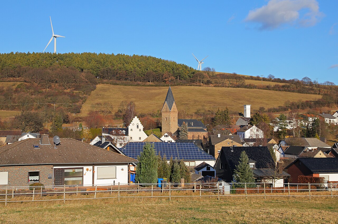 Mechernich-Kallmuth: Aussicht über das Dorf einschl