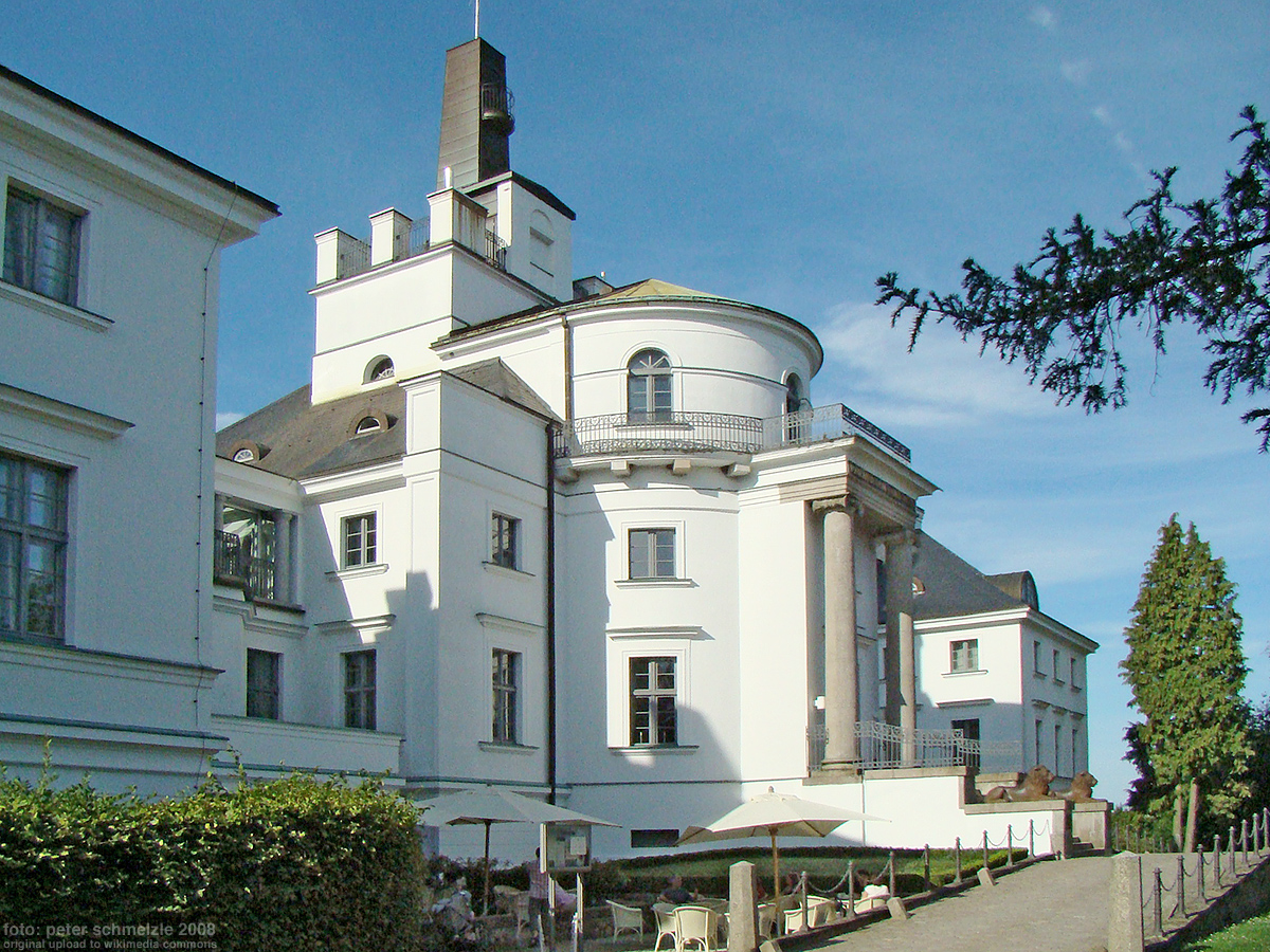 Burg Schlitz, Hauptbau