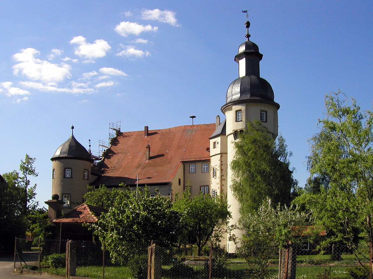 Das Wasserschloss in Waldmannshofen in der Gemeinde Creglingen