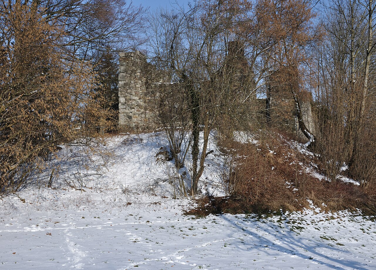 Burgruine Altsummerau bei Tettnang-Rattenweiler, Bodenseekreis