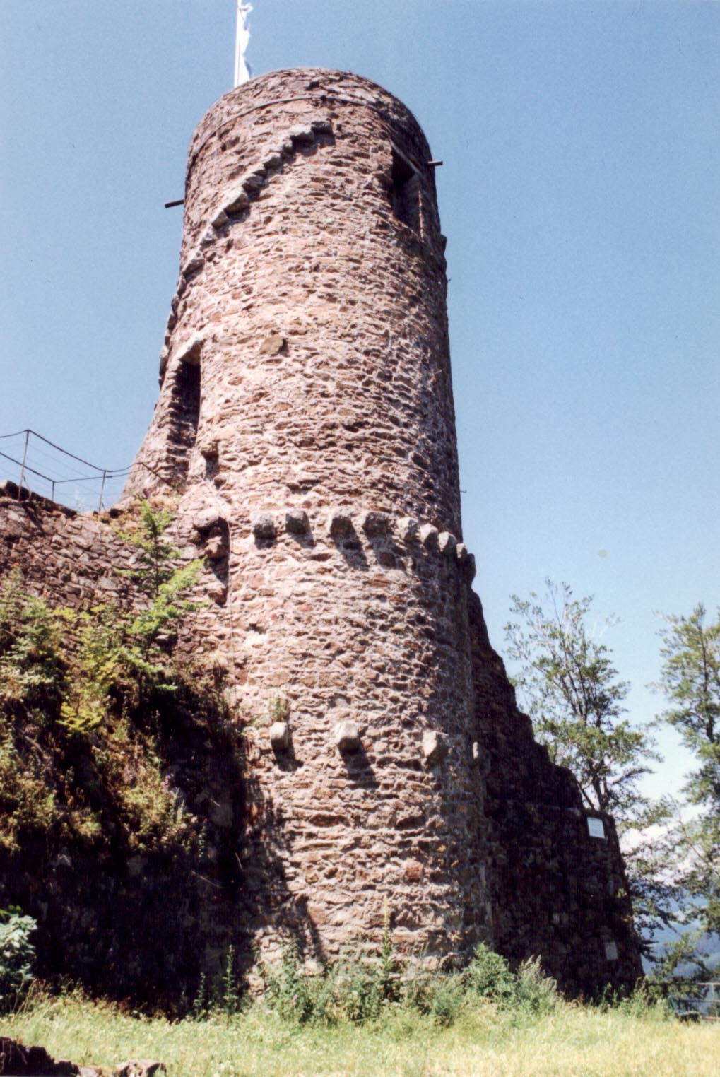 Burg Bärenfels in Wehr (Baden), Bergfried an der Westseite