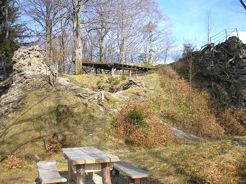 Burg Hugofels bei Immenstadt im Allgäu (Landkreis Ostallgäu, Bayerisch-Schwaben)