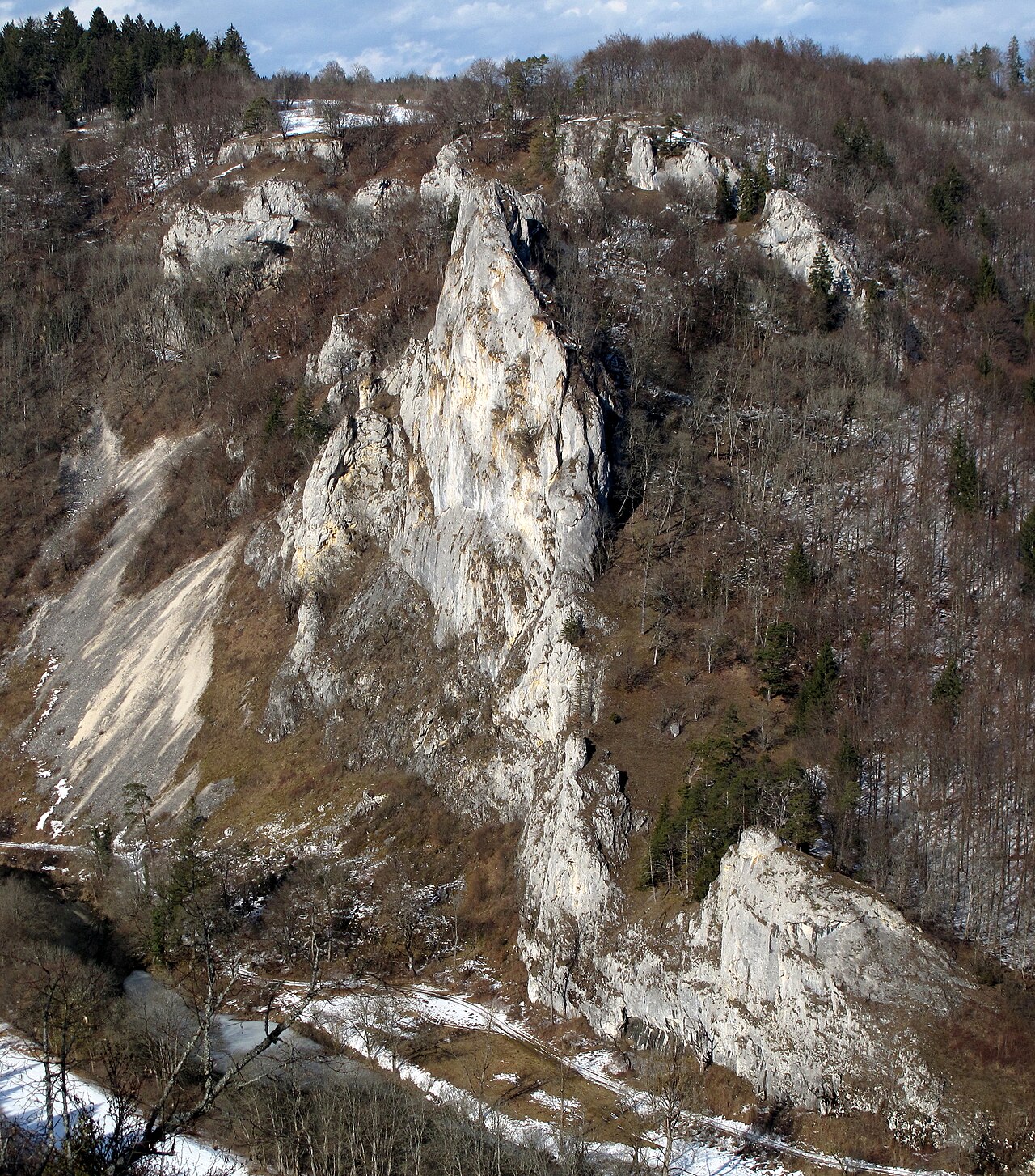 Burgfels der Ruine Stiegelesfels - Winterbild