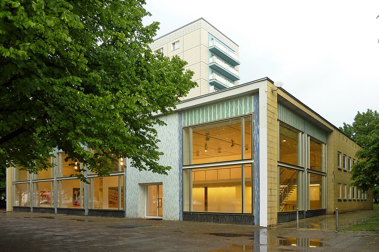 Ausstellungspavillon in der Karl-Marx-Allee 45 in Berlin-Mitte