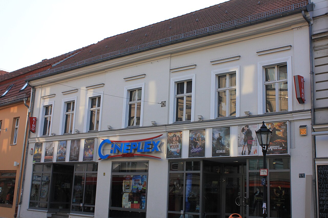 This is a picture of the Berliner Kulturdenkmal ( cultural monument ) with the ID
