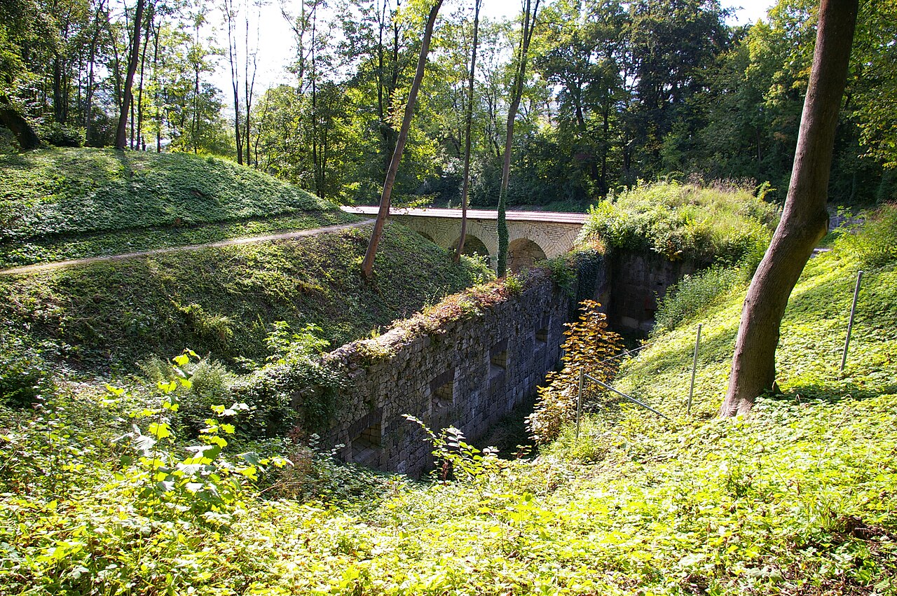 Bundesfestung Ulm, Work XI: Western mountain front between Kienlesberg and Wilhelmsburg