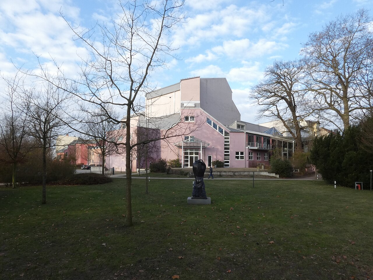 Brandenburger Theater, CulturCongressCentrum von Seiten des Theaterparks