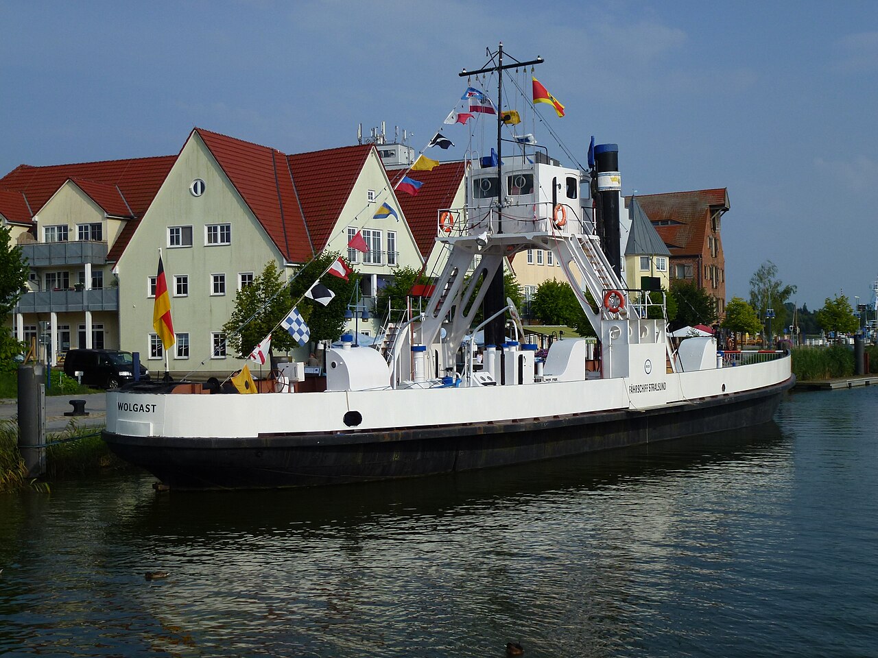 Das Bild zeigt das Eisenbahnfährschiff Stralsund 2014 nach dem Neuanstrich durch den Förderverein